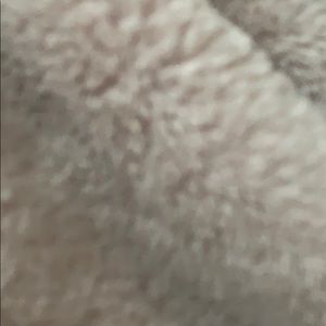 Meet your Posher, Ella